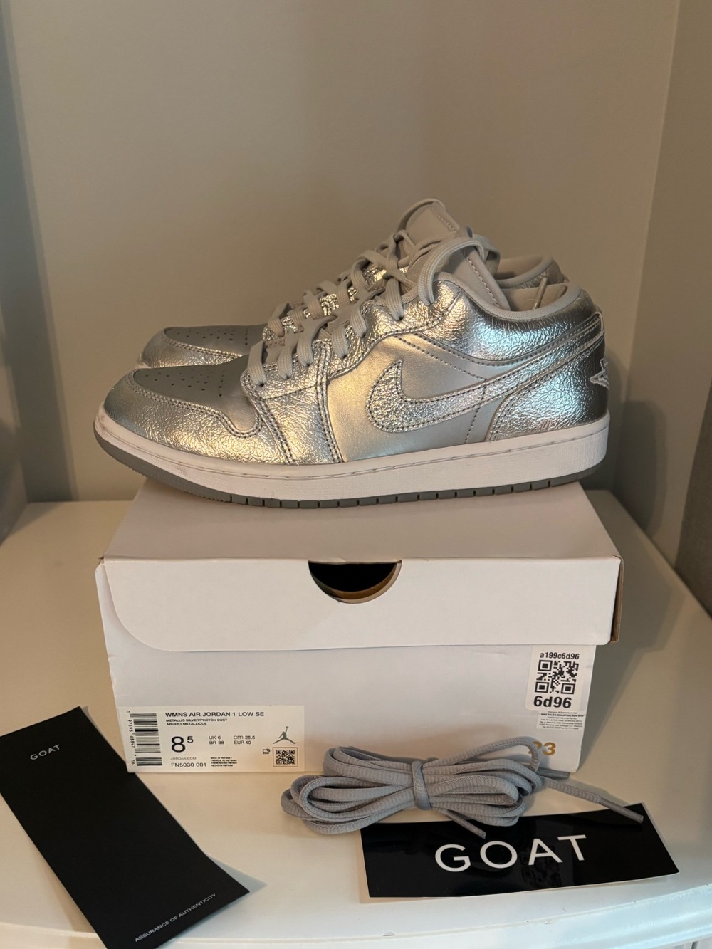 Wmns Air Jordan 1 Low SE 'Metallic Silver' 8.5 US Women's